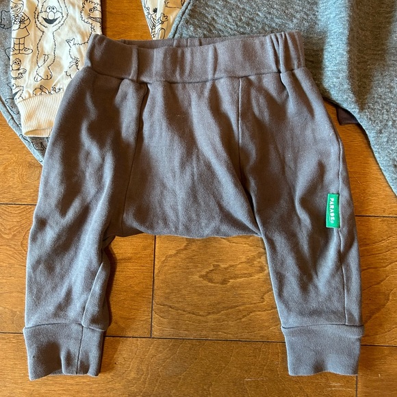 5 pairs baby pants size 3-6 months - Picture 2 of 12